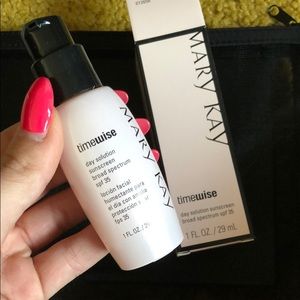 MaryKay TimeWise Day Solution SPF 35